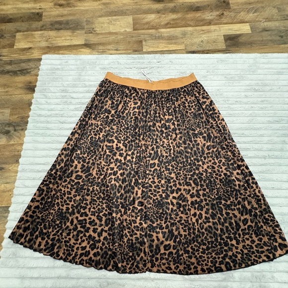 KOJOOIN Leopard Print Pleated Midi Skirt - Picture 1 of 7